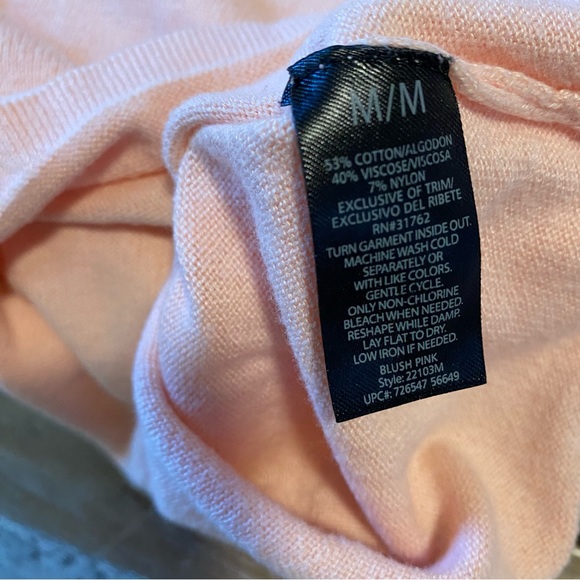 CONCEPTS Pink Rhinestone Bejeweled Sweater V Neck Light Baby Pink Size Medium - Picture 9 of 9